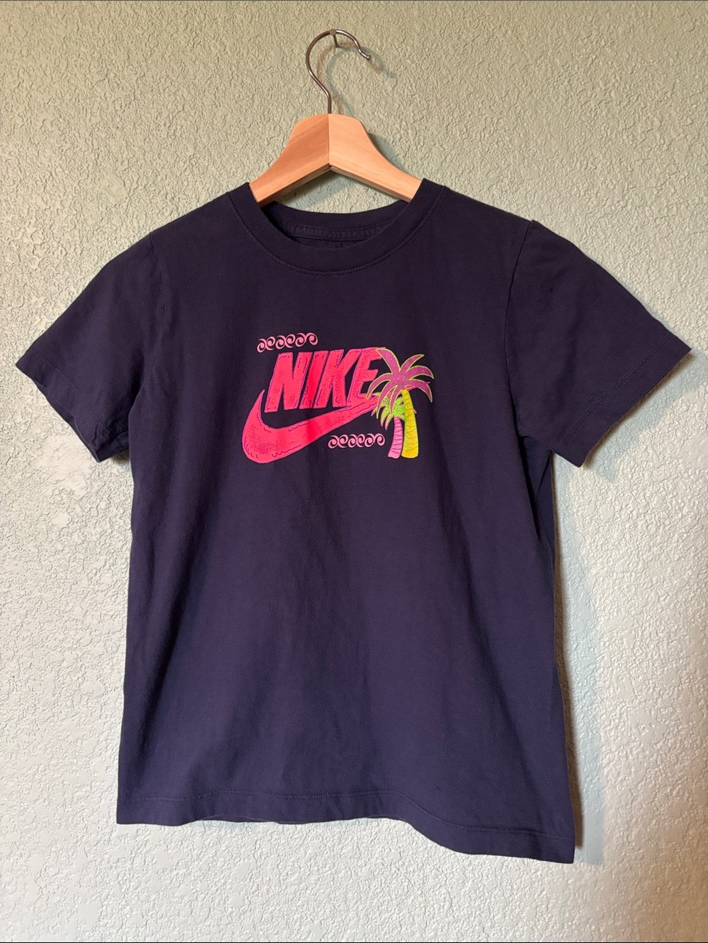 Nike Girl’s Navy Tee with Pink Logo and Yellow-Green Palm Trees Medium Good